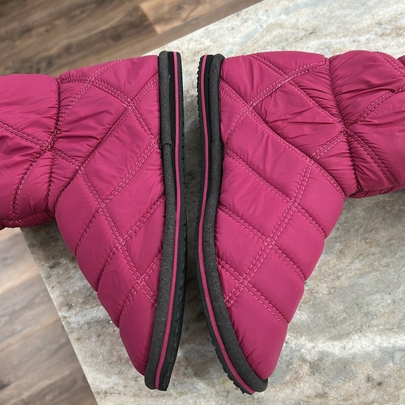 LLBean Womens Fleece Lined Quilted Slipper Boot 8 magenta pull on - Picture 4 of 11
